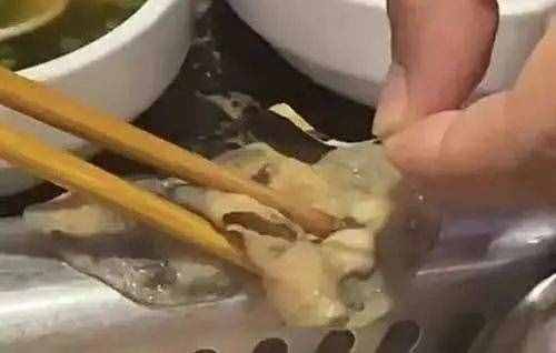 一個月內(nèi)第二次出事！筷子被檢出大腸菌群，海底撈回應(yīng)