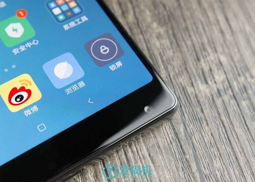 可以觸碰的概念 小米MIX詳細評測