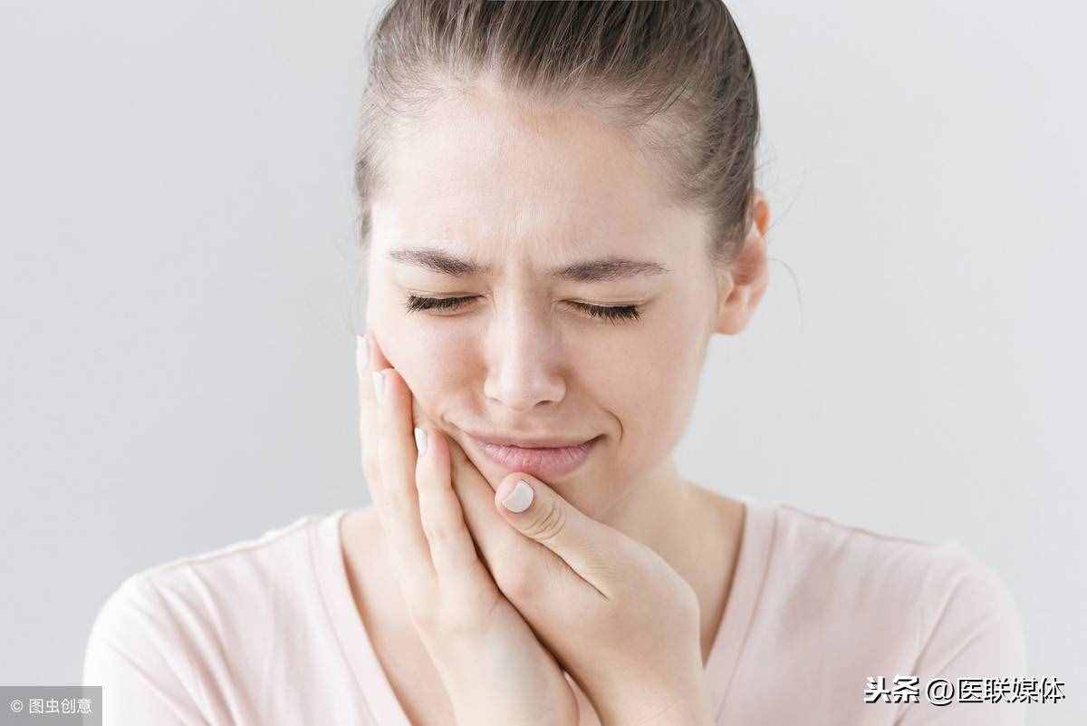 牙痛得整晚睡不著覺(jué)？這5個(gè)妙方，快速止痛效果看得見(jiàn)
