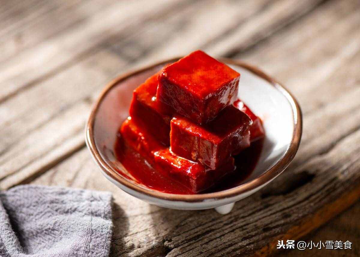 教你秘制豆腐乳的做法，配方簡(jiǎn)單發(fā)酵快，放2年都不壞，太好吃了