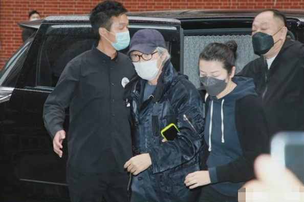 她是唯一一個被周星馳邀請采訪的人，也是真正懂周星馳的人