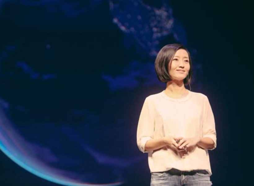 她是唯一一個被周星馳邀請采訪的人，也是真正懂周星馳的人