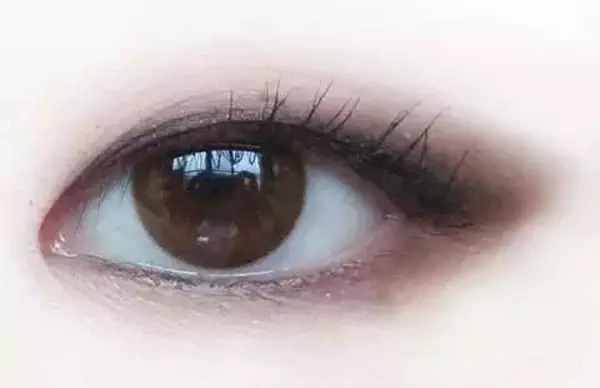 單眼皮女生怎么化妝好看？單眼皮應(yīng)該避免的眼妝畫(huà)法