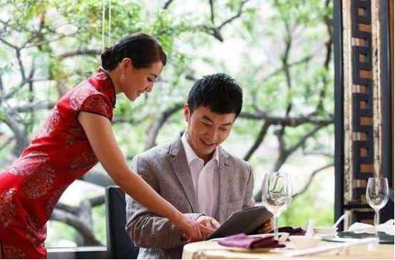 不要任何成本，提升服務(wù)，微笑服務(wù)給商家和顧客帶來的作用