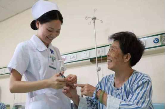 不要任何成本，提升服務(wù)，微笑服務(wù)給商家和顧客帶來的作用