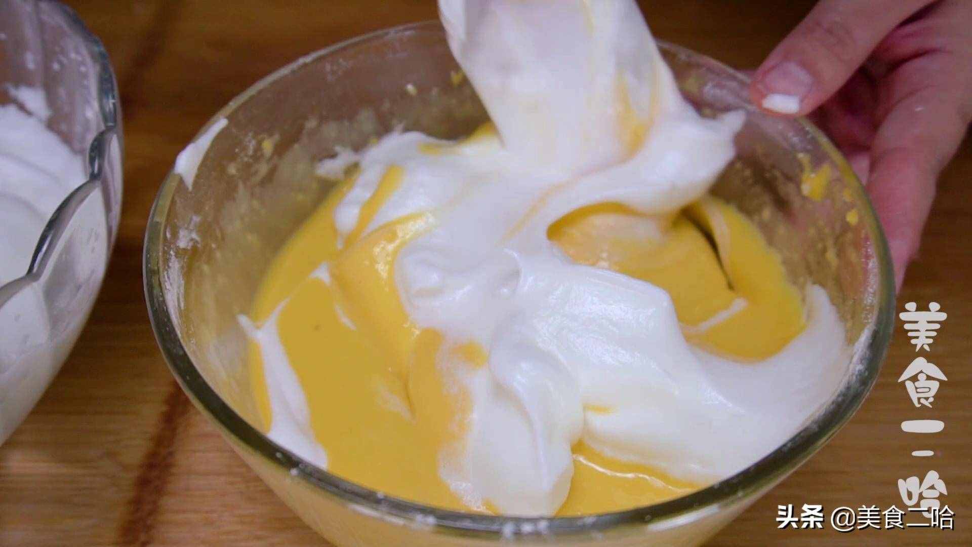 電飯煲蛋糕詳細(xì)教程，不塌陷不回縮，入口即化，真是太好吃啦