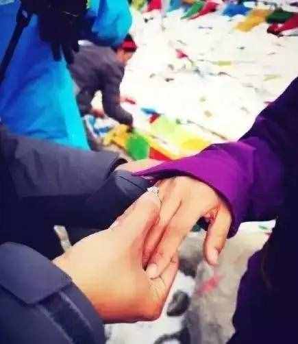 譚維維被求婚啦 陳逸飛張博兩任鮮肉男友大揭秘！