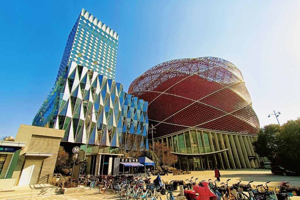 坐八號地鐵去楚河漢街太爽了！