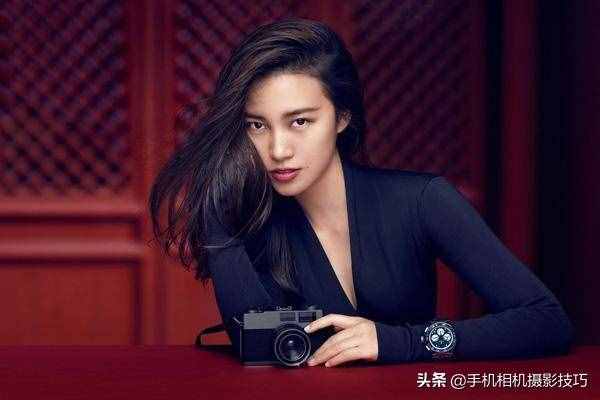 從“PS漫”到時尚雜志封面霸主，攝影師陳漫憑什么能火出圈？