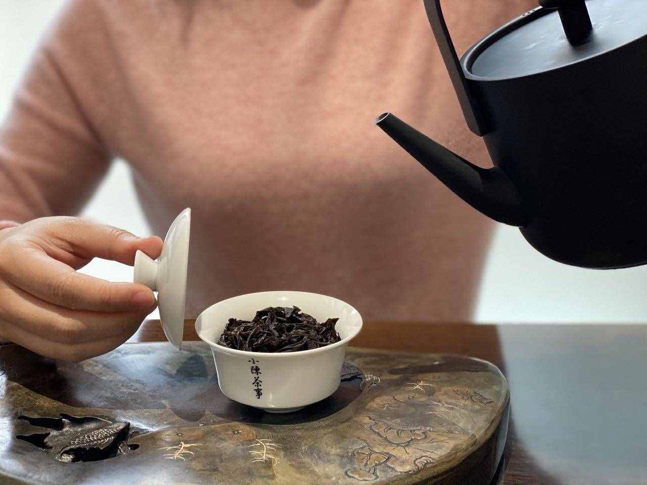 喝茶都說冬紅夏綠，六大茶類里，哪種茶適合夏天喝？