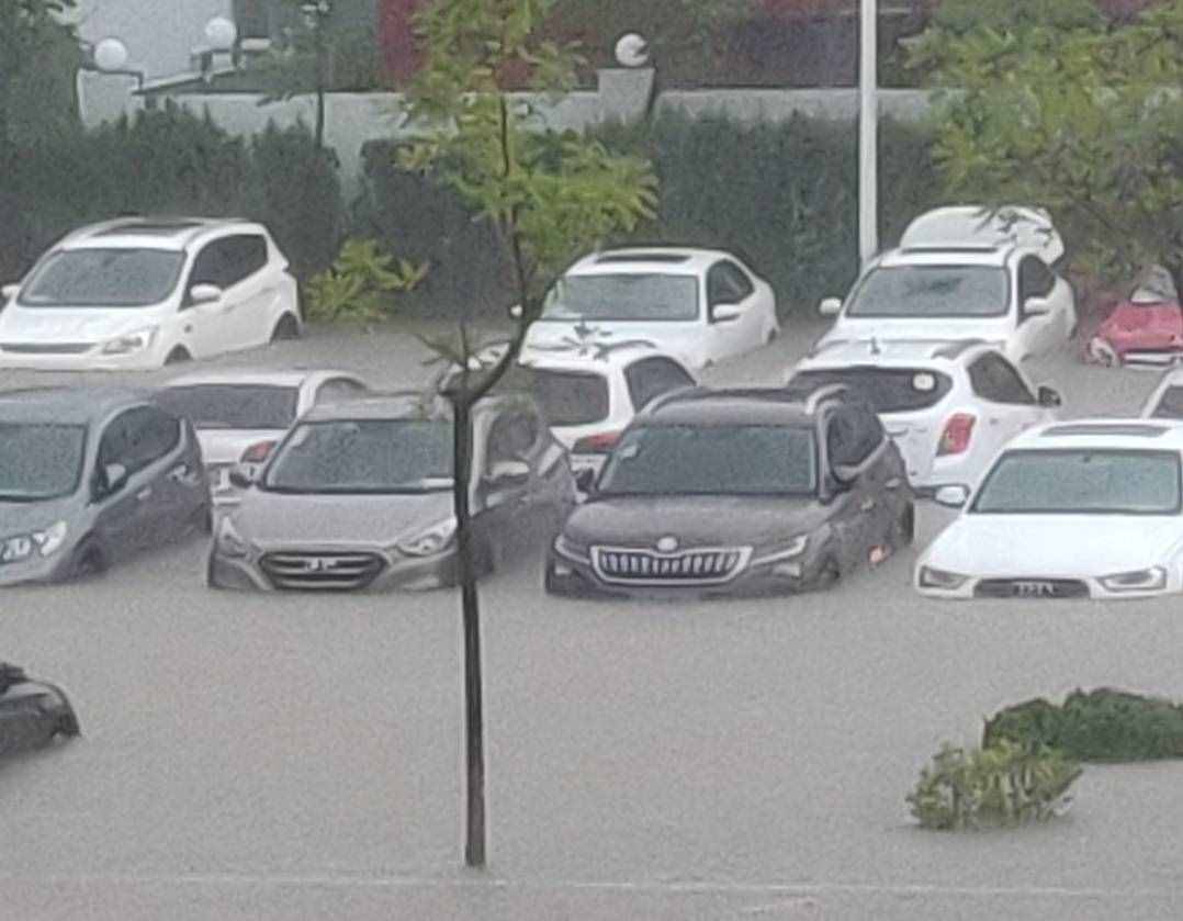 車被水淹了怎么辦？