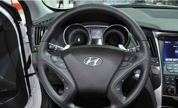 “換擋撥片”有什么用？該怎么用？ 95%的車主不知道