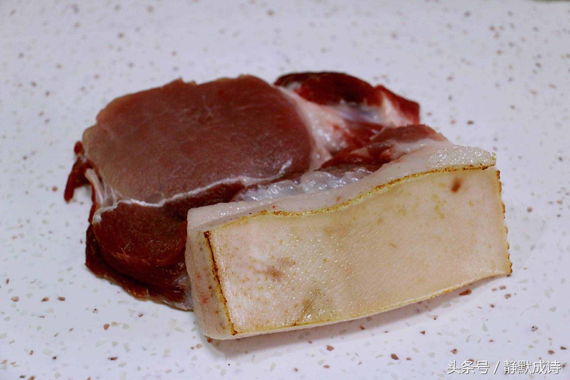 肉夾饃這樣做，肉香嫩多汁肥而不膩 、白饃松脆有嚼勁，實(shí)在太香