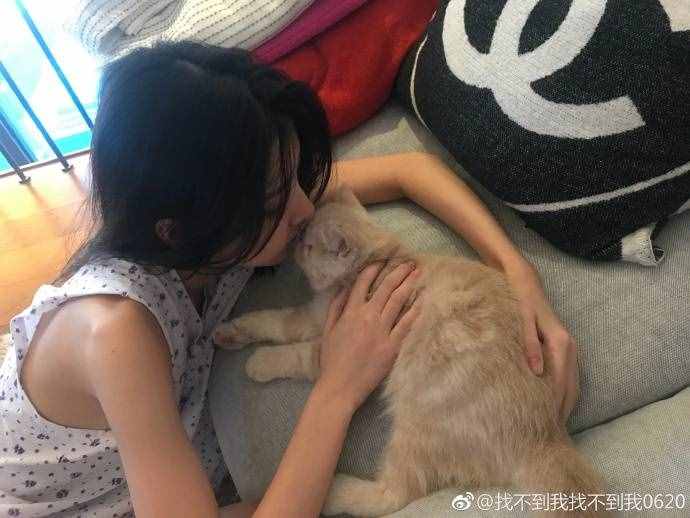 豆得兒回應(yīng)與王思聰分手，快瘋了，每天只睡4小時！