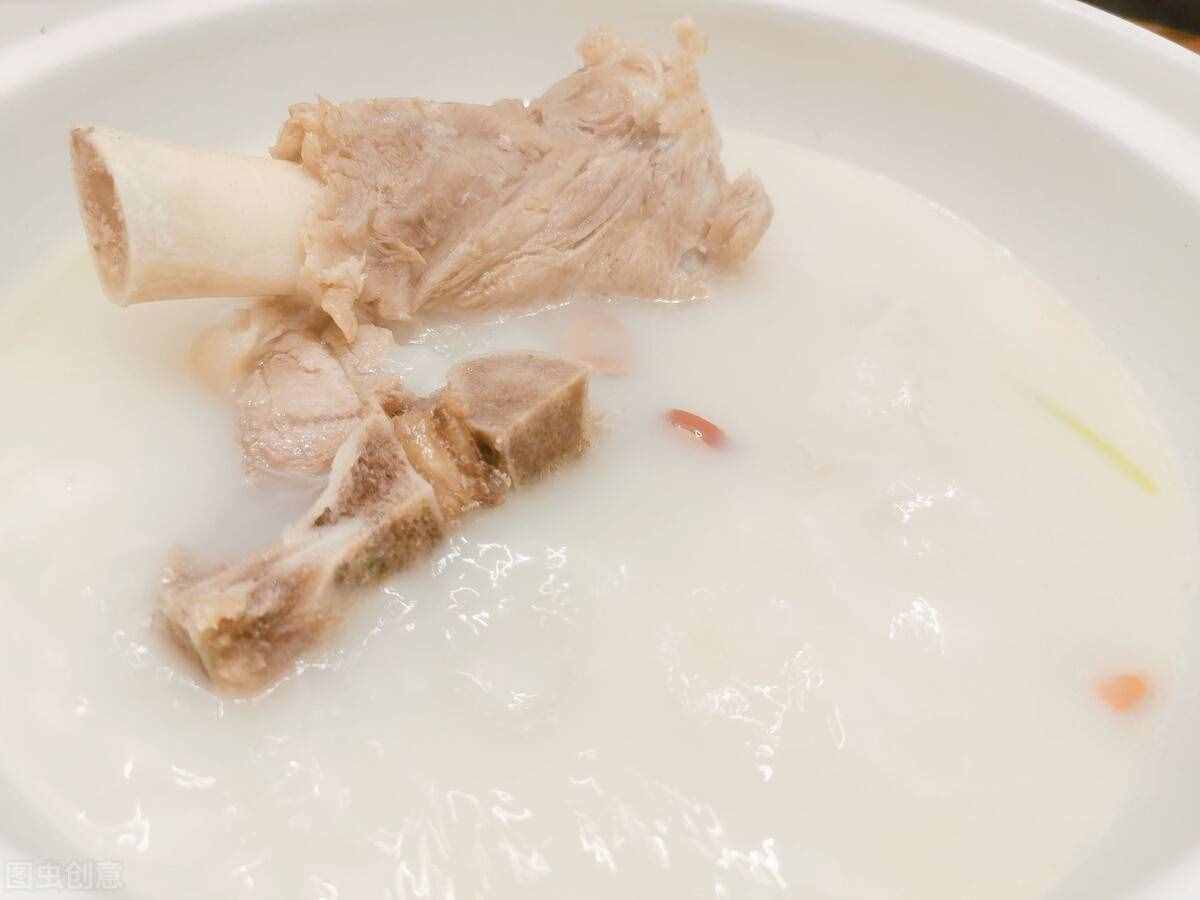 你覺得單位的年終獎分配公平嗎，以下分配方式，你更喜歡哪一種