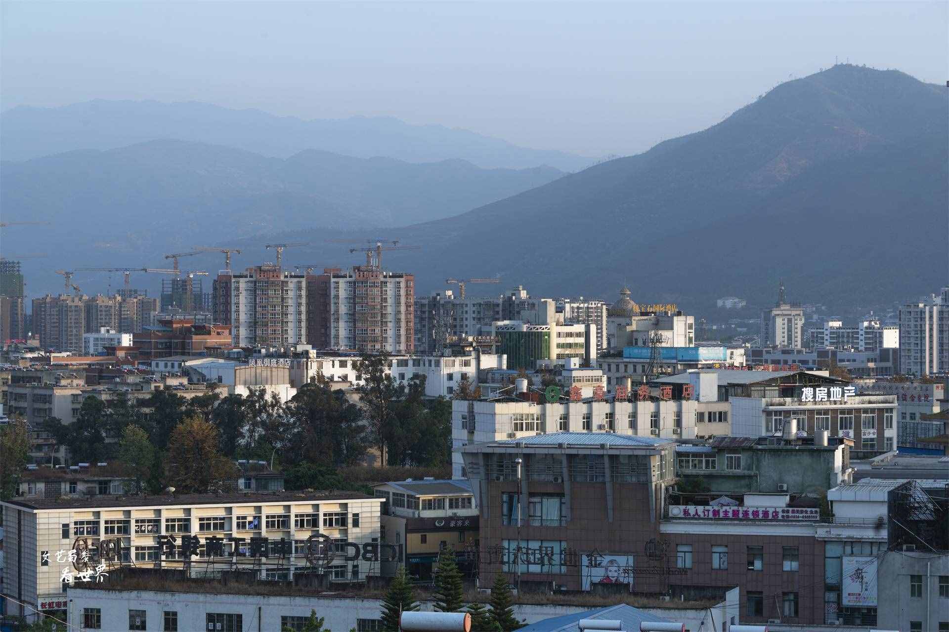8月避暑旅游兩不誤，強(qiáng)烈推薦這4個(gè)地方，人少、景美、好玩