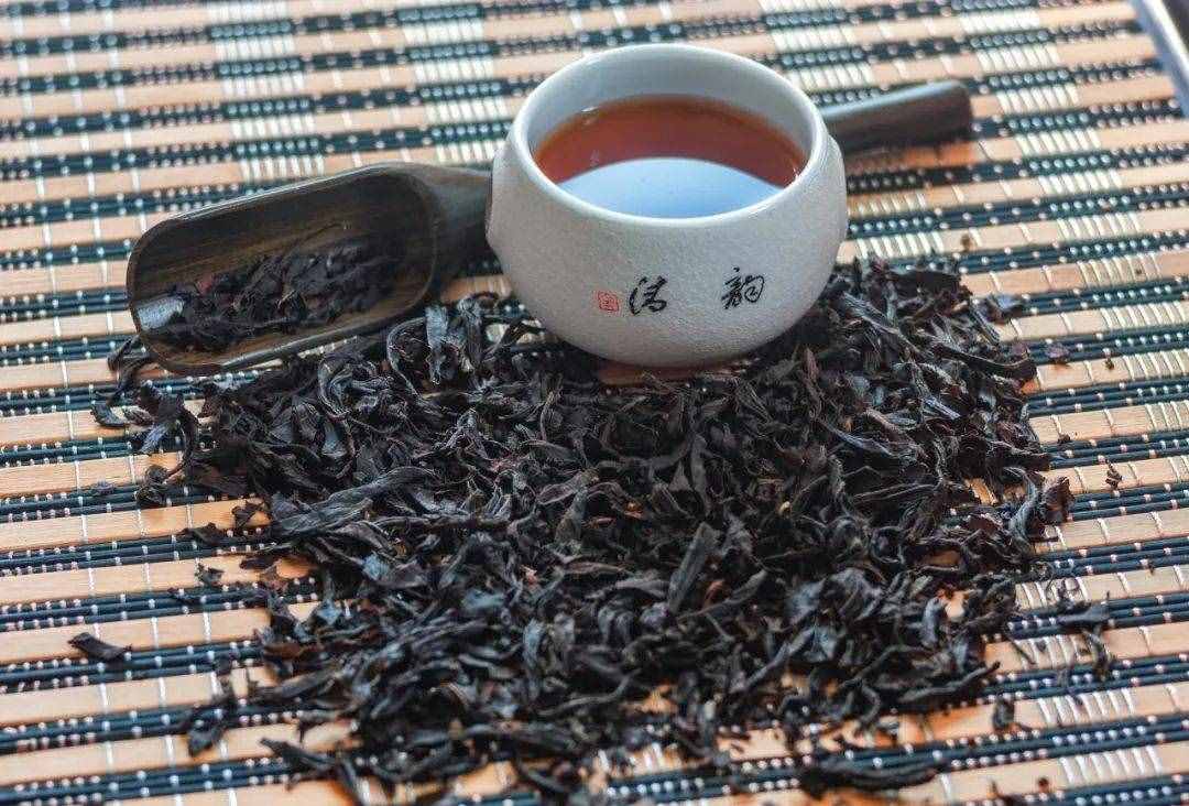 常見烏龍茶怎么喝？巖茶、鐵觀音品飲小技巧