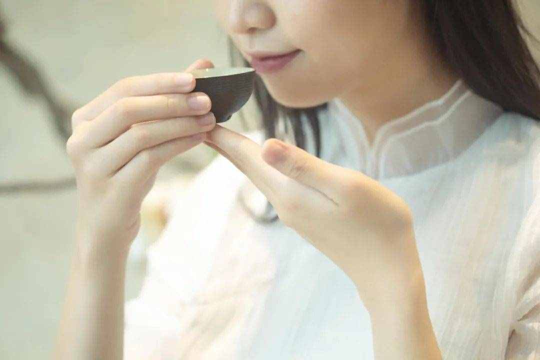 常見烏龍茶怎么喝？巖茶、鐵觀音品飲小技巧