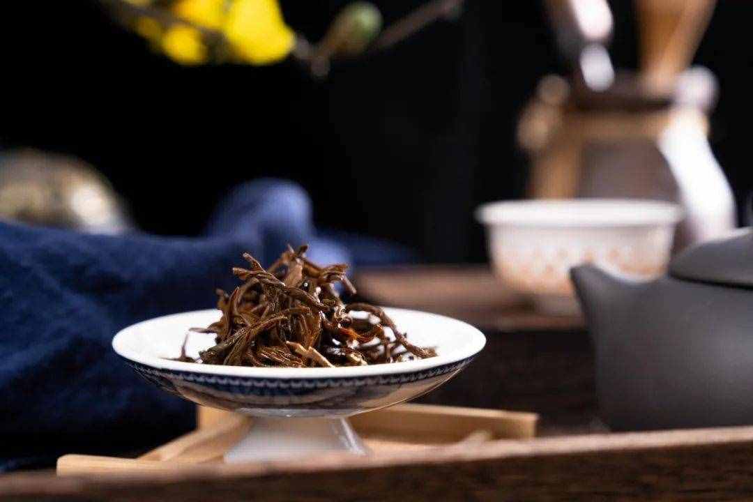 常見烏龍茶怎么喝？巖茶、鐵觀音品飲小技巧