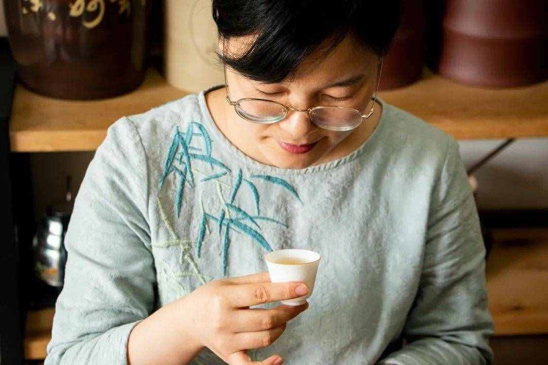 常見烏龍茶怎么喝？巖茶、鐵觀音品飲小技巧