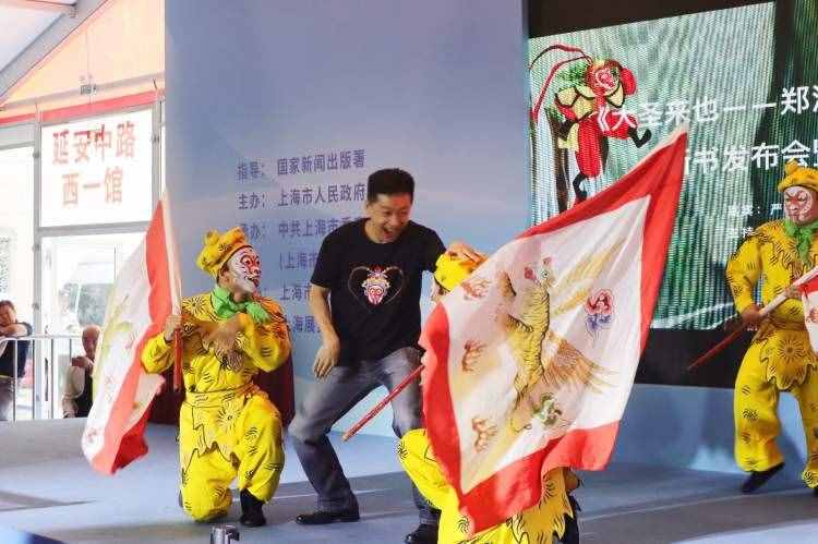 “大圣來也”！鄭派悟空戲第三代傳人嚴慶谷推出寫真集