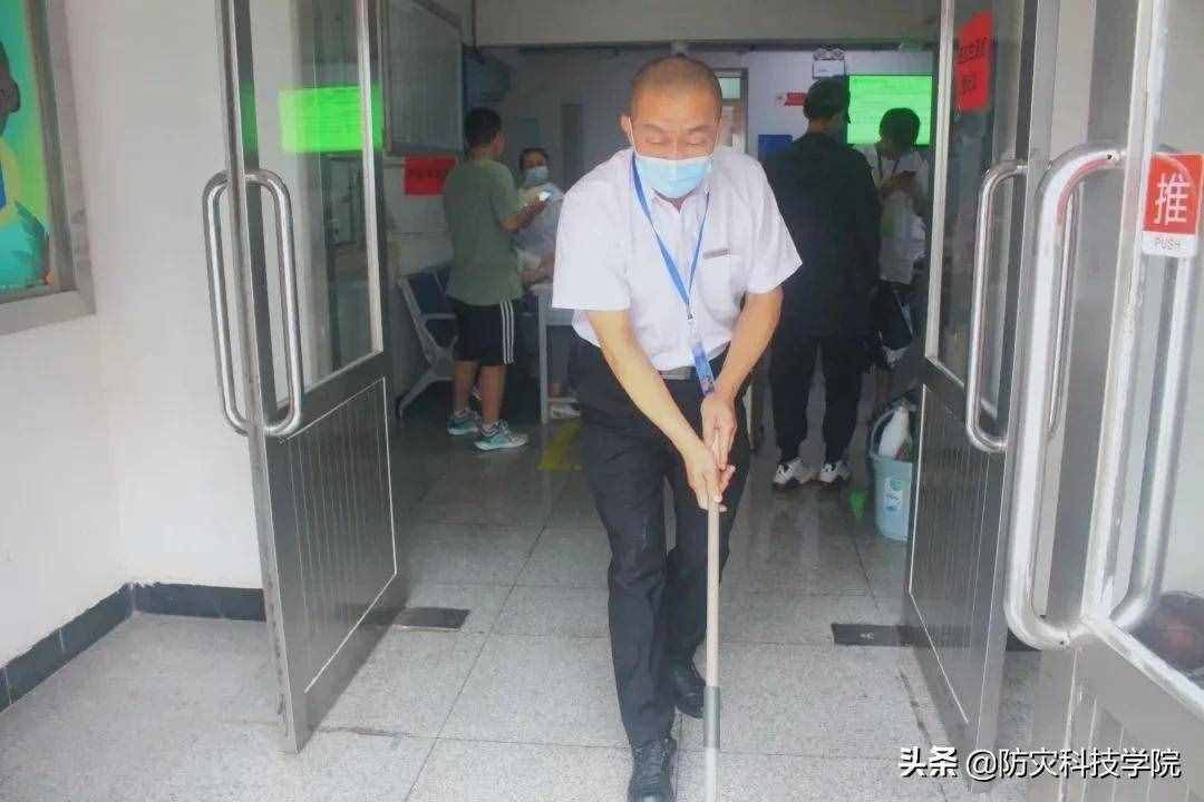 @新同學：迎新當天，ta的身影最特別