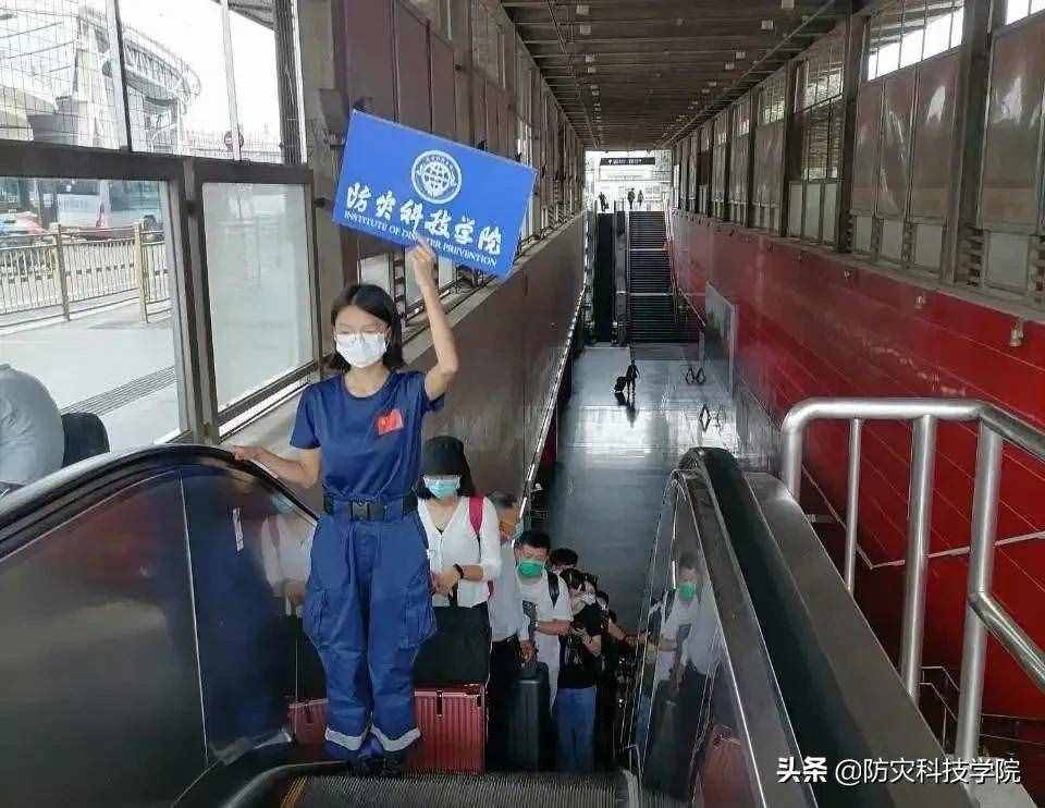@新同學：迎新當天，ta的身影最特別