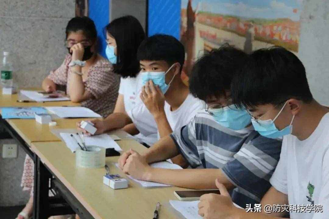 @新同學：迎新當天，ta的身影最特別