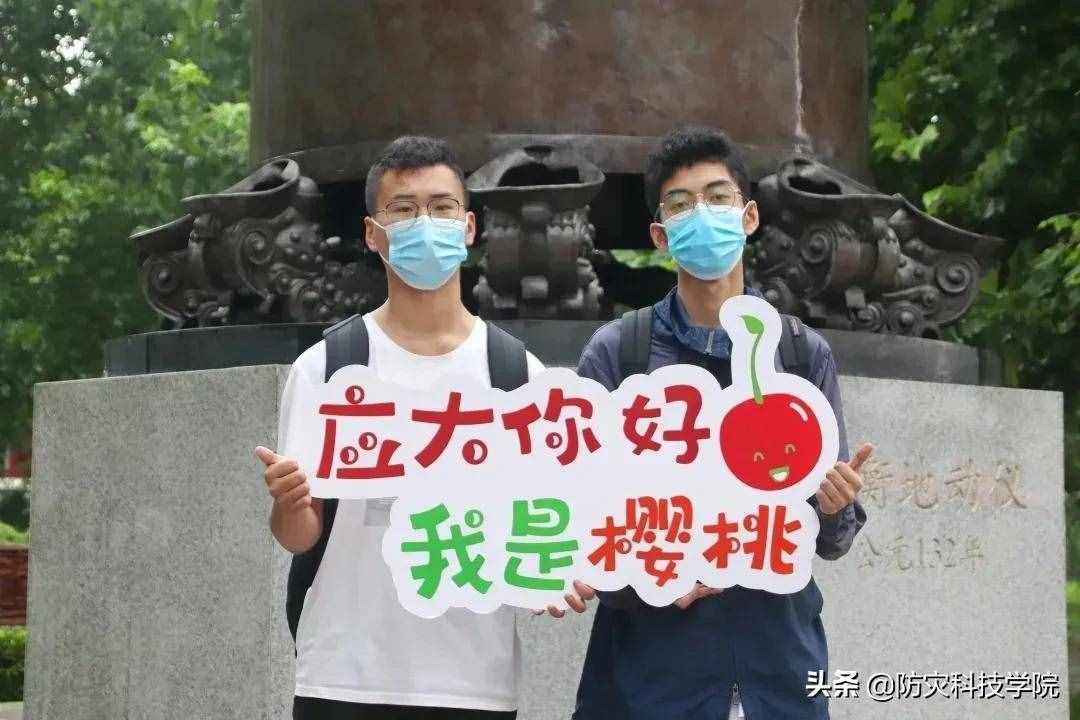 @新同學：迎新當天，ta的身影最特別