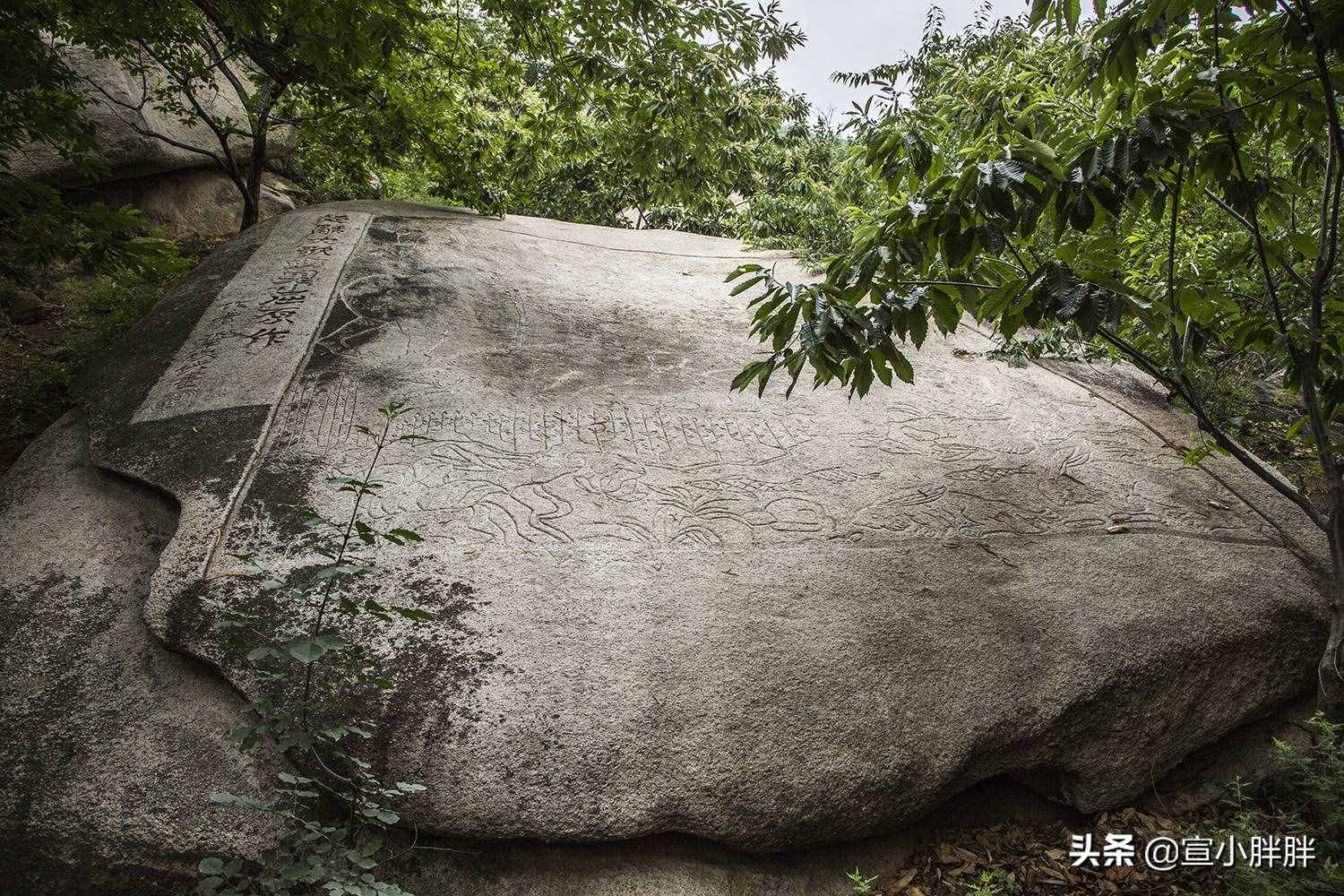 北京懷柔的鱗龍山自然風(fēng)景區(qū)，奇峰怪石，滿山果香