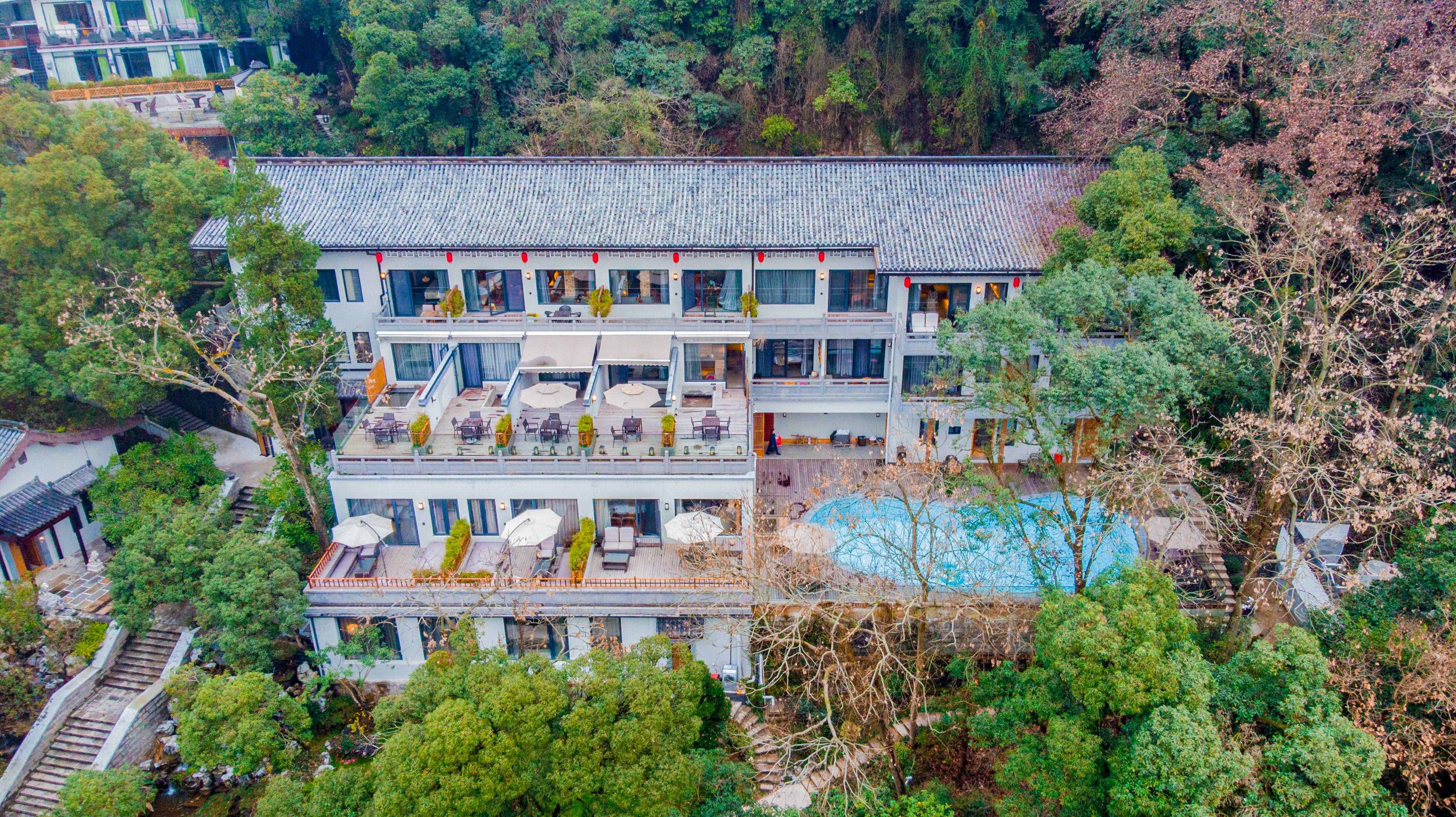 杭州西湖并不是環(huán)湖一圈就完事，推薦住這三家酒店慢慢體會(huì)