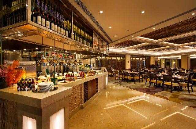 東莞塘廈·三正半山溫泉酒店自助晚餐來啦！2大1小無限量任吃，贊呀