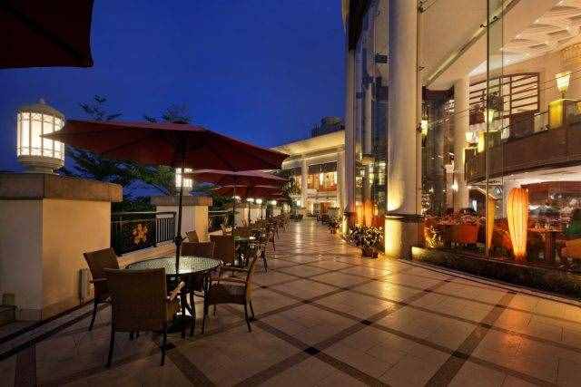 東莞塘廈·三正半山溫泉酒店自助晚餐來啦！2大1小無限量任吃，贊呀