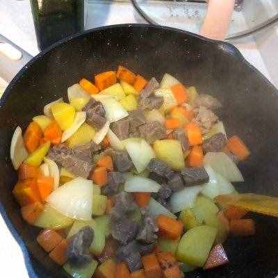 超簡(jiǎn)單又好味的偷懶必備土豆牛肉咖喱飯，看一眼就會(huì)