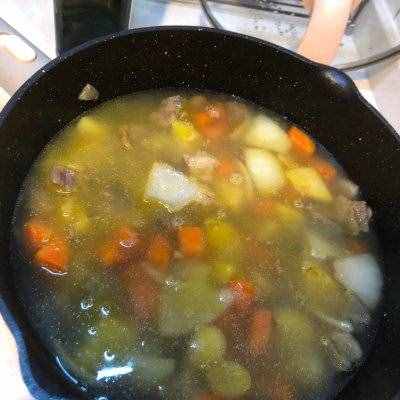 超簡(jiǎn)單又好味的偷懶必備土豆牛肉咖喱飯，看一眼就會(huì)
