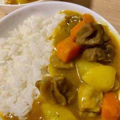 超簡(jiǎn)單又好味的偷懶必備土豆牛肉咖喱飯，看一眼就會(huì)