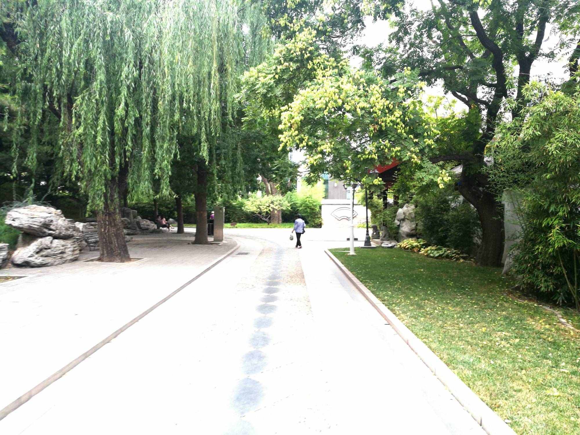 探討北京地鐵10號線團結湖站，為何與團結湖公園不在一個地方？