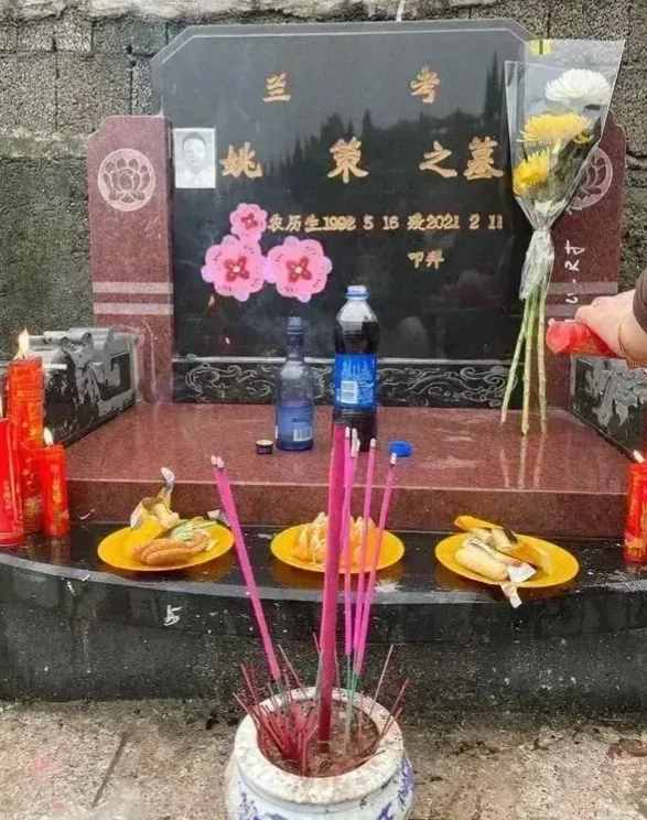 姚威改姓并非隨意而為；姚策幼子更名換姓郭諫言，源自建言獻策；