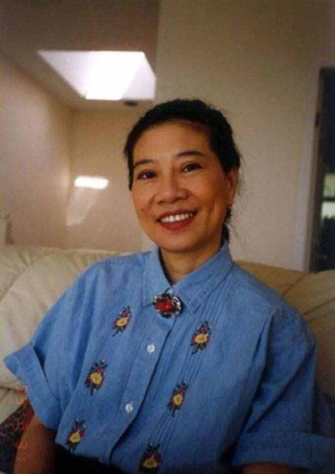 他是亦舒兒子，與媽媽失聯(lián)44年渴望母愛(ài)，看異父妹妹被寵成公主