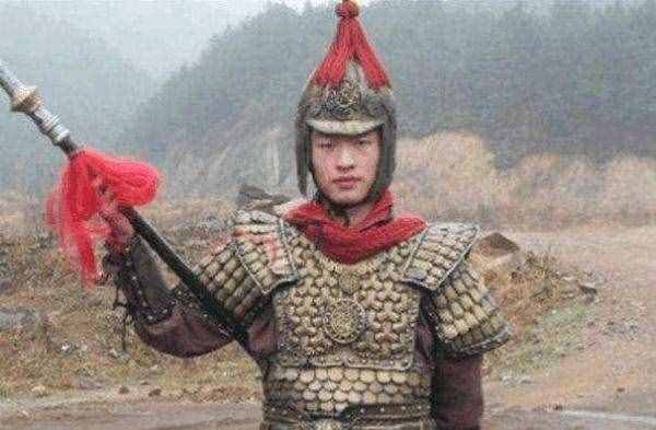 24歲被稱橫店“龍?zhí)淄酢保?年拍500部戲仍沒紅，現(xiàn)實(shí)真殘酷