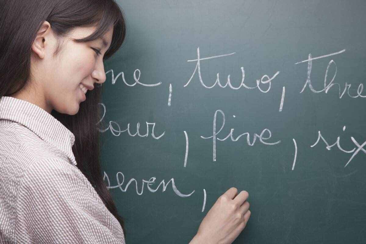 小學(xué)英語教學(xué)論文大全：巧用插圖構(gòu)建小學(xué)英語高效課堂