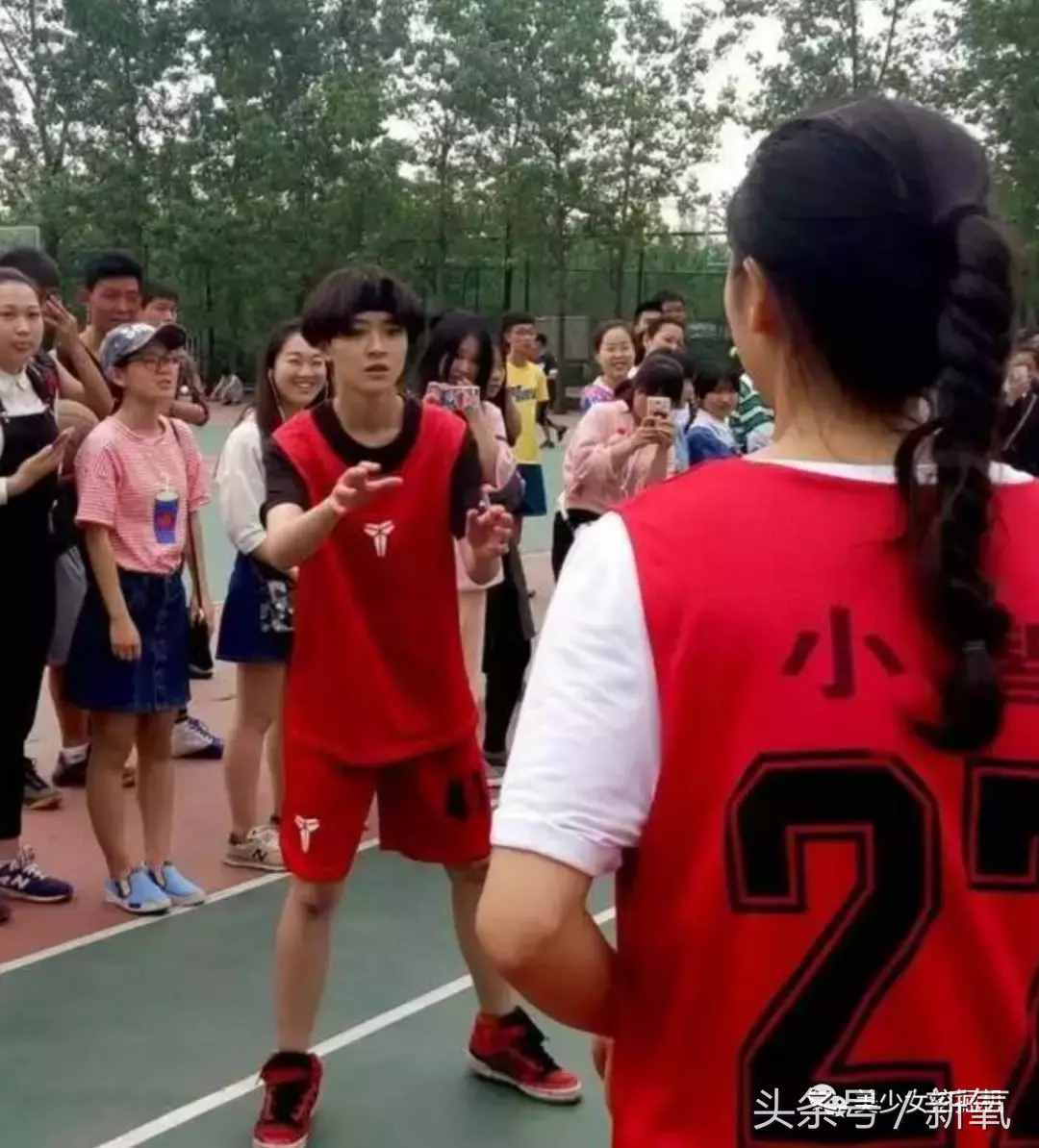 復(fù)古女神南笙以前竟然這！么！帥！