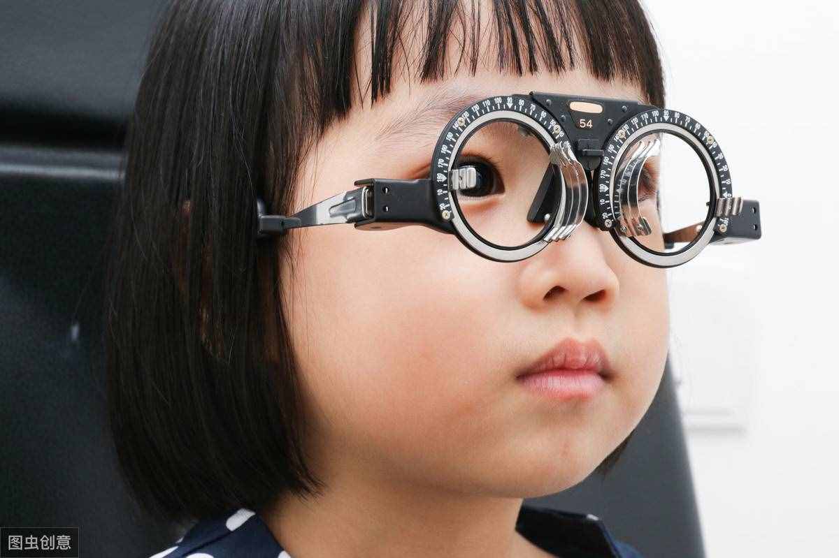 超高度近視如何提高視力？如何防止超高度近視的出現(xiàn)？