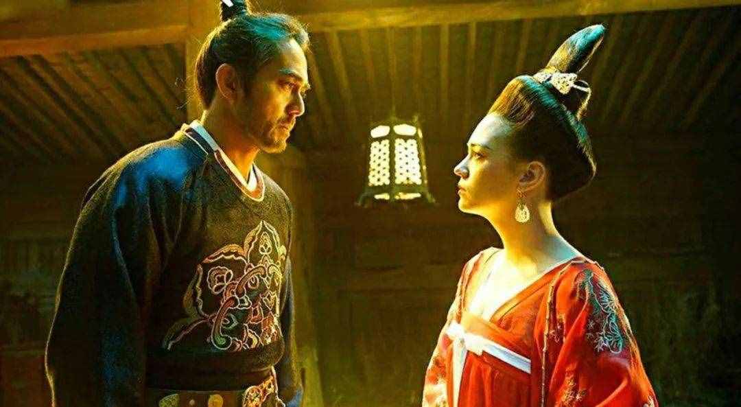 史上最經(jīng)典的10首情詩，一首一個名句，比“我愛你”強一百倍
