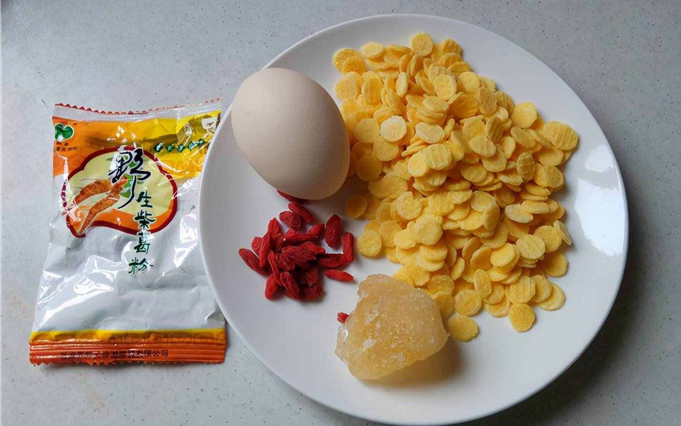 香甜好喝的玉米雞蛋羹，細膩甜香，天天喝都不膩