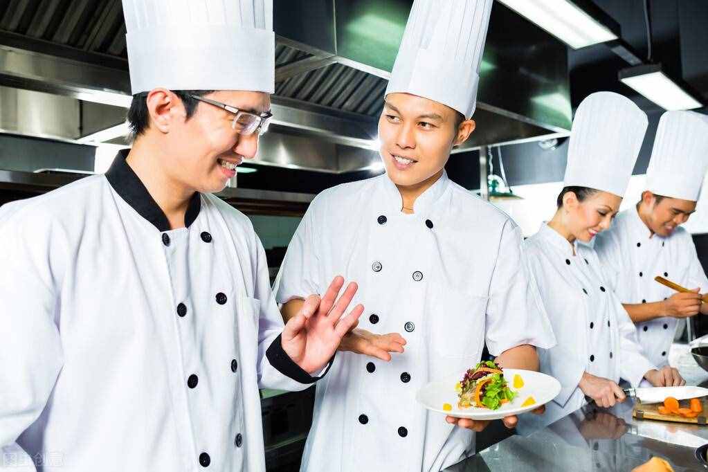 “我”的創(chuàng)業(yè)故事：開店2月，虧損15萬，天時(shí)地利人和都不占