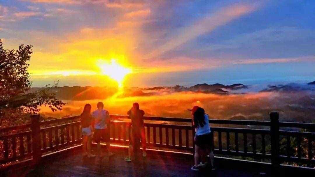 叮叮叮！暑假最后一個周末去哪里，天臺山打卡走起！