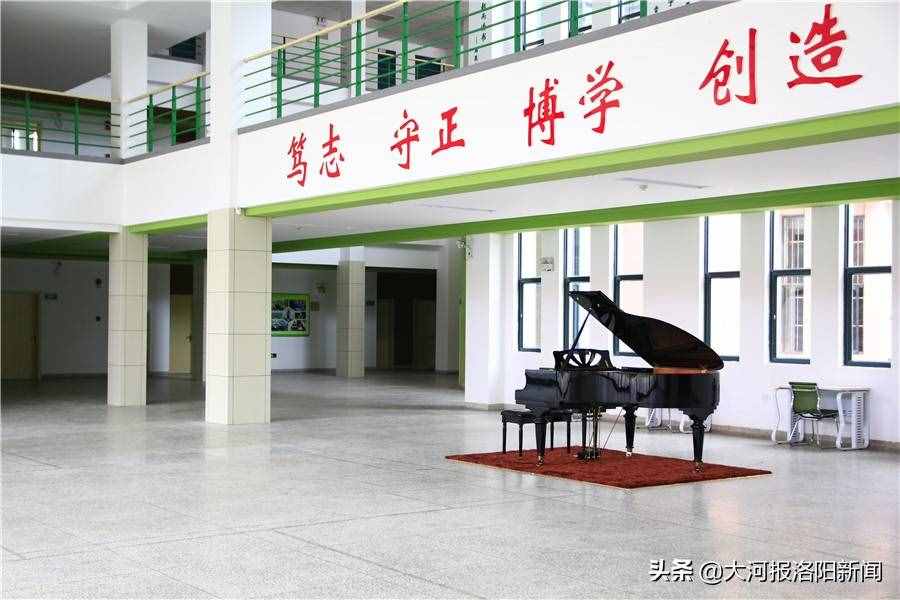 河南：洛陽復(fù)旦復(fù)興學(xué)校高中部迎來發(fā)展新機(jī)遇，原軸一中教學(xué)團(tuán)隊(duì)悉數(shù)到來