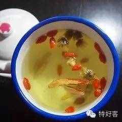 食療養(yǎng)生 嗓子發(fā)干，飲上一杯麥冬茶