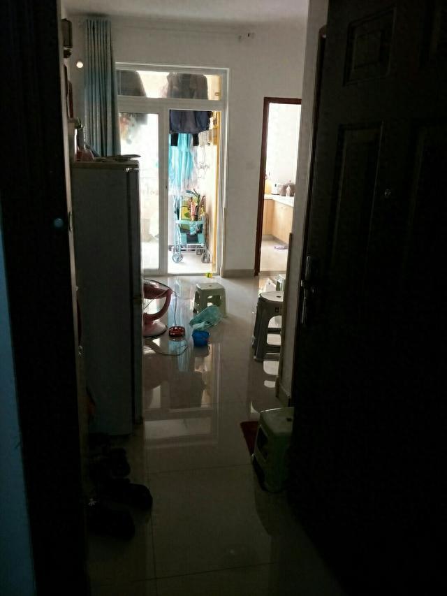 很幸運(yùn)一次搖中公租房，一室一廳只要400多房租，朋友都羨慕極了